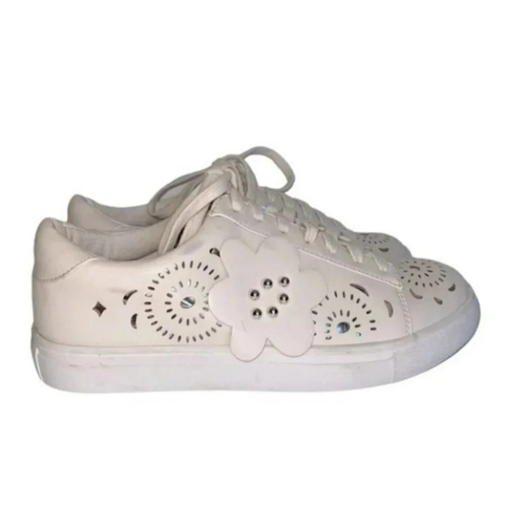Nanette Lepore Wesley Sneakers 7.5M Cream Floral Laser Cut Studdedโ Low Top